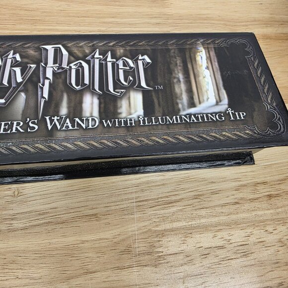 Harry Potter Wand With Illuminating Tip The Noble Collection WORKS!!! - Picture 5 of 9